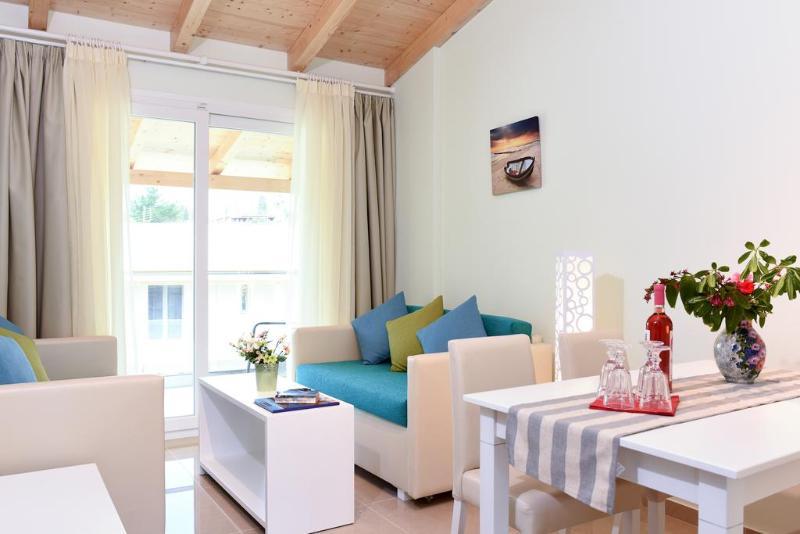Palapart Gikas Suites And Studios جوفيا المظهر الخارجي الصورة