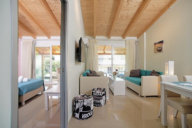 Palapart Gikas Suites And Studios جوفيا المظهر الخارجي الصورة